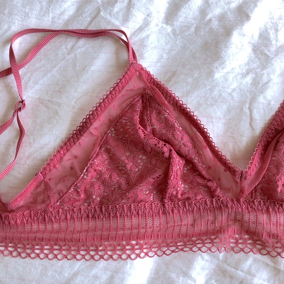 Victoria's Secret Other - Victoria’s Secret lacy bralette size M